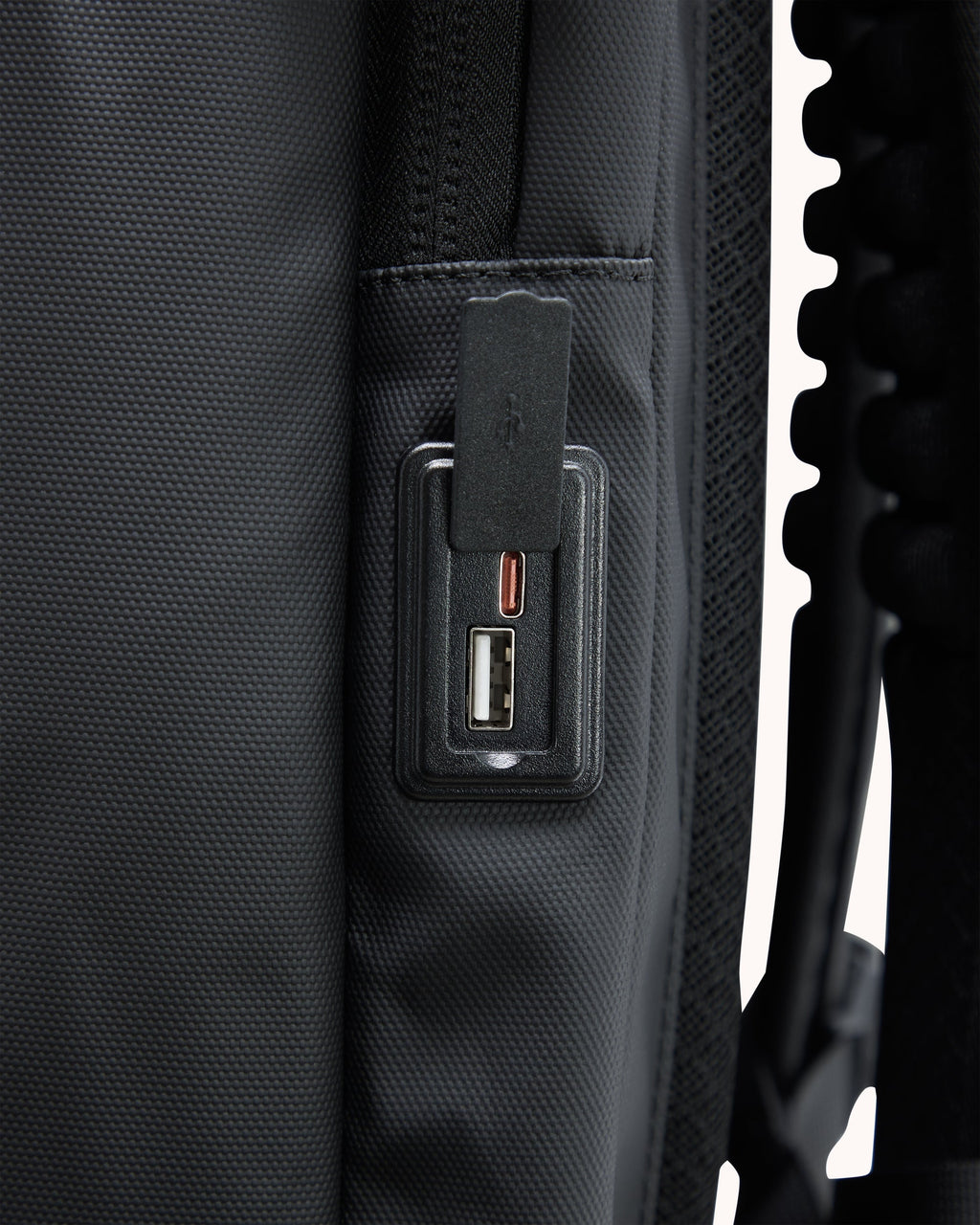 GO (Under Seat) - Matt Black